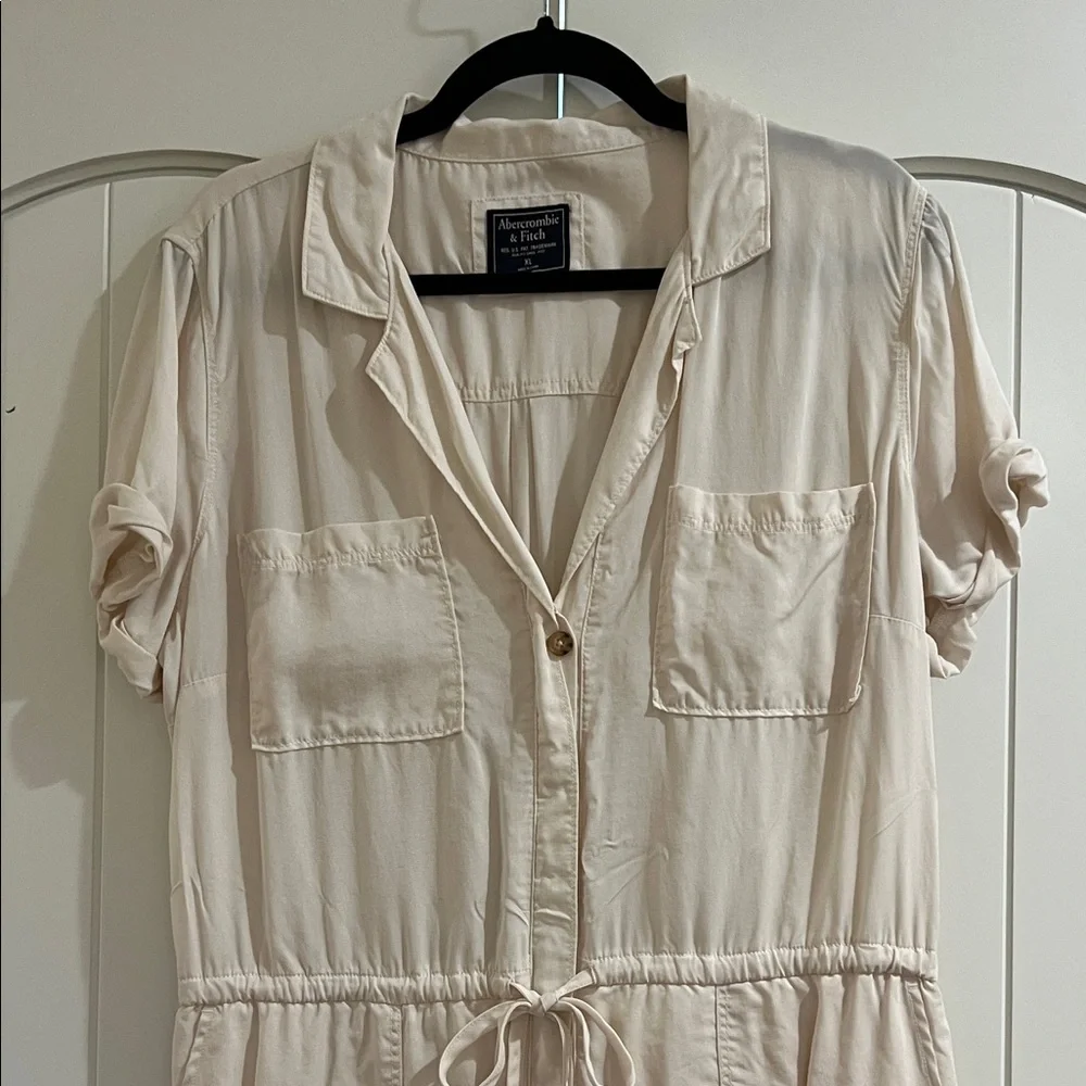 Abercrombie & Fitch Off-White Button-Up Shirt - Picture 5 of 8
